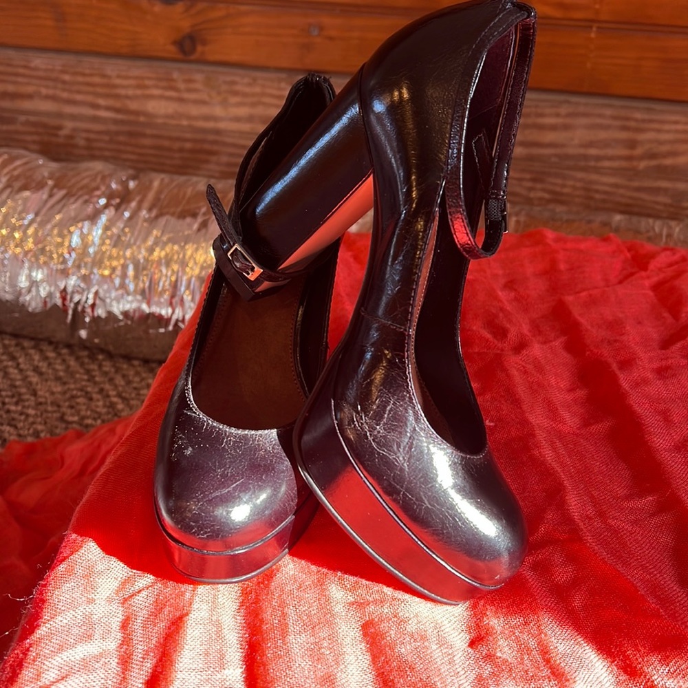 Aldo Platform block heels. Size 6